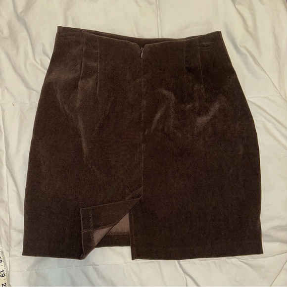 Chocolate Brown Velvet Skirt - Picture 2 of 4